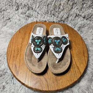 Clarks Artisan Sandals Womens Size 6M Lea White Suede Leather Latin Circle Flats
